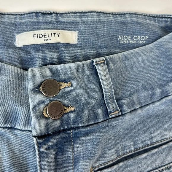 Fidelity Denim Aloe Super Wide Crop Jeans | size 26 | EUC | Teardrop Blue - Picture 3 of 16